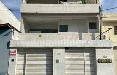 Imagem: O apartamento possui 3 Dormitórios, 1 Banheiro, 2 Vagas na