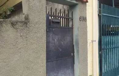 Imagem: A casa possui 2 Dormitórios, 1 Banheiro e está localizado