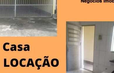 Imagem: A casa possui 3 Dormitórios, 1 Banheiro, 1 Vaga na garagem