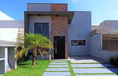 Imagem: A casa possui 3 Dormitórios, 2 Banheiros, 2 Vagas na garagem