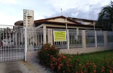 Imagem: O apartamento possui 2 Dormitórios, 1 Banheiro, 2 Vagas na