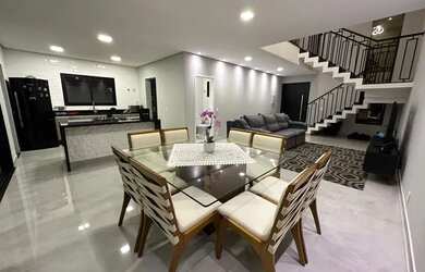 Imagem: A casa em condomínio possui 3 Dormitórios, 5 Banheiros, 4