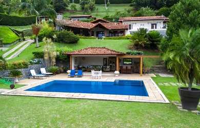Imagem: O verdadeiro paraíso em Itaipava - Casa reformada, de alto