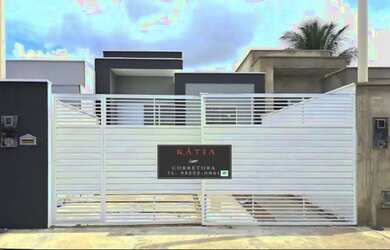 Imagem: A casa possui 3 Dormitórios, 2 Banheiros, 3 Vagas na garagem