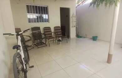 Imagem: A casa possui 2 Dormitórios e está localizado em Jardim Carapina