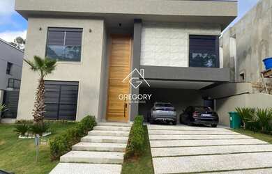 Imagem: A casa em condomínio possui 4 Dormitórios, 5 Banheiros, 5