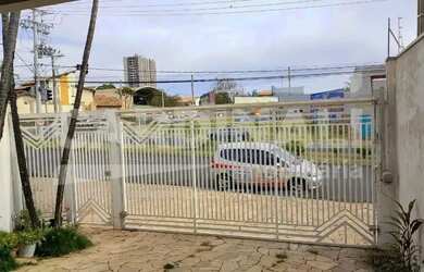 Imagem: O depósito possui 2 Vagas na garagem, 223m² de Área e está