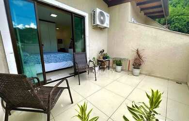 Imagem: O apartamento possui 1 Dormitório, 2 Banheiros, 1 Vaga na garagem