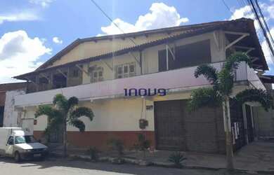 Imagem: O depósito possui 2 Vagas na garagem, 500m² de Área e está