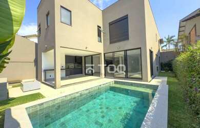 Imagem: A casa em condomínio possui 4 Dormitórios, 5 Banheiros, 4