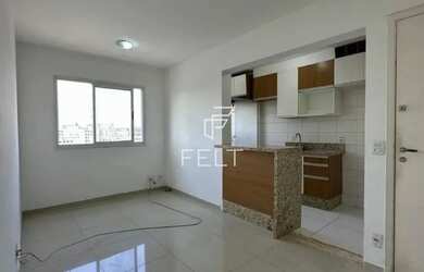 Imagem: O apartamento possui 2 Dormitórios, 1 Banheiro, 1 Vaga na garagem