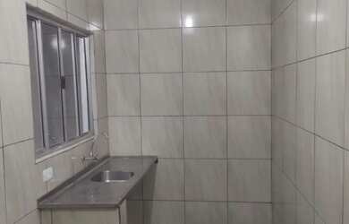 Imagem: A casa possui 1 Dormitório, 1 Banheiro, 15m² de Área e está