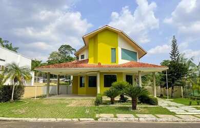 Imagem: A casa em condomínio possui 4 Dormitórios, 5 Banheiros, 5