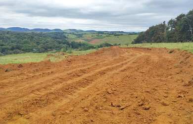 Imagem 9: Lote/Terreno para venda com 600 metros quadrados em Centro - Guararema...
