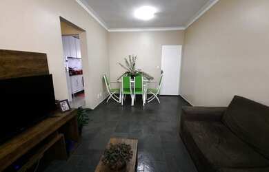 Imagem: O apartamento possui 3 Dormitórios, 1 Banheiro, 1 Vaga na garagem