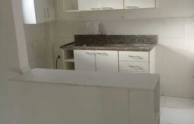 Imagem 6: Village 1/4 sala praia do flamengo sem móveis Pé na areia