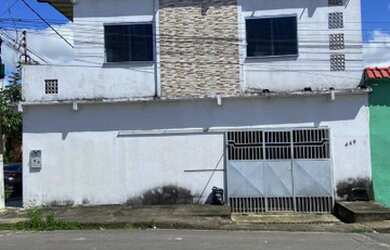 Imagem: A casa possui 5 Dormitórios, 5 Banheiros, 2 Vagas na garagem