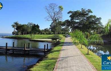 Imagem: O terreno possui 800m² de Área e está localizado em Loteamento