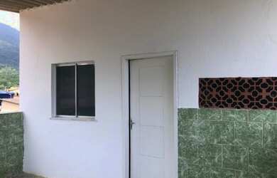 Imagem: A casa possui 2 Dormitórios, 2 Banheiros e está localizado