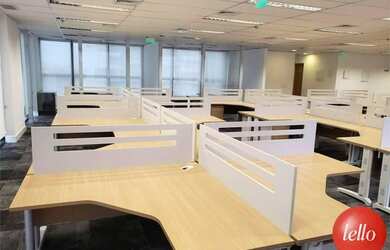 Imagem: O depósito possui 5 Vagas na garagem, 510m² de Área e está