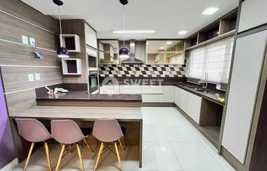 Imagem 8: Casa Alto Padrão. Piscina, Churrasqueira, Imóvel mobiliadoeAr-condicionado