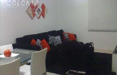 Imagem: O apartamento possui 2 Dormitórios, 1 Banheiro, 1 Vaga na garagem