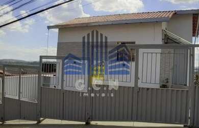 Imagem: A casa possui 2 Dormitórios, 1 Banheiro, 1 Vaga na garagem