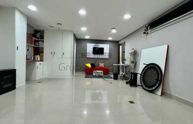 Imagem: O depósito possui 1 Vaga na garagem, 42m² de Área e está