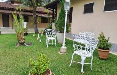 Imagem: A casa em condomínio possui 3 Dormitórios, 2 Banheiros, 1