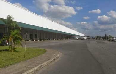 Imagem: O depósito possui 5 Vagas na garagem, 15.000m² de Área e