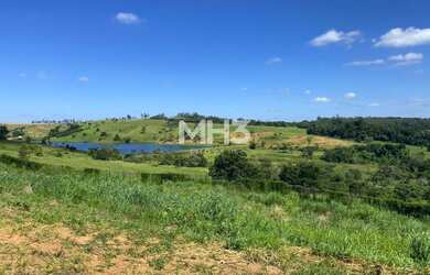 Imagem: O terreno possui 1.378m² de Área e está localizado em Loteamento