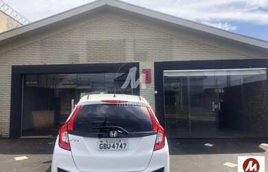 Imagem: O depósito possui 4 Vagas na garagem e 287m² de Área e está