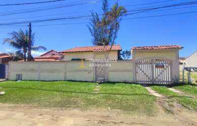 Imagem: A casa possui 2 Dormitórios, 1 Banheiro, 3 Vagas na garagem