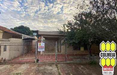 Imagem: A casa possui 4 Dormitórios, 4 Banheiros, 3 Vagas na garagem