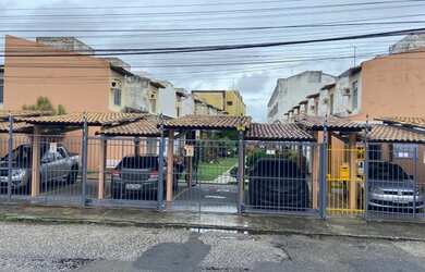 Imagem: A casa em condomínio possui 3 Dormitórios, 3 Banheiros, 1