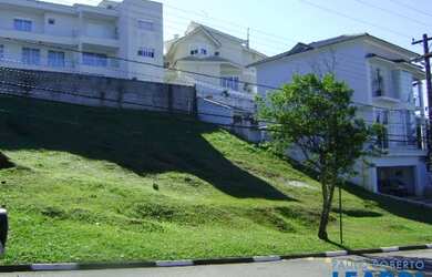 Imagem: O terreno possui 662m² de Área e está localizado em Jardim