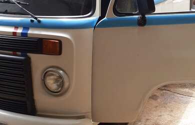 Imagem: A casa possui 2 Dormitórios, 3 Banheiros, 3 Vagas na garagem