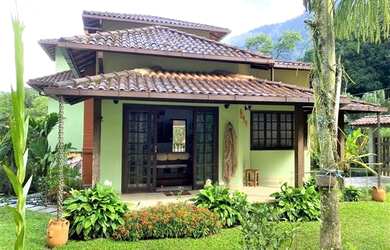 Imagem: A casa em condomínio possui 3 Dormitórios, 4 Banheiros, 1