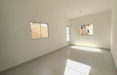 Imagem: A casa em condomínio possui 2 Dormitórios, 3 Banheiros, 67m²