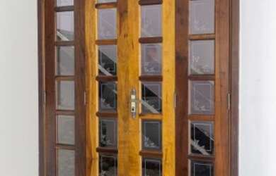 Imagem: A casa possui 3 Dormitórios, 1 Banheiro, 130m² de Área e