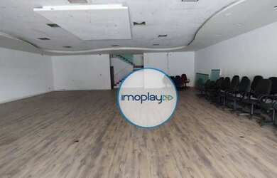 Imagem 1: Ponto comercial com 525m² vão livre, cozinha, 02 banheiros e 05 vagas...