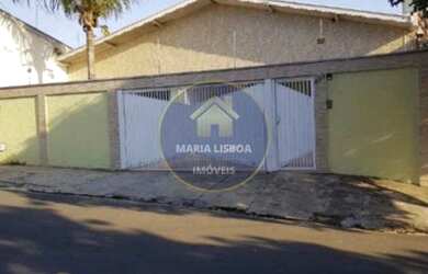 Imagem: A casa possui 3 Dormitórios, 4 Banheiros, 3 Vagas na garagem