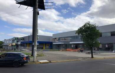 Imagem: O depósito possui 5 Vagas na garagem, 1.250m² de Área, Imóvel