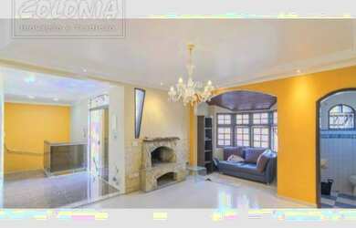 Imagem: A casa possui 4 Dormitórios, 4 Banheiros, 4 Vagas na garagem