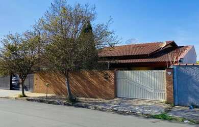 Imagem 6: Linda Casa com piscina De R$ 700.000 por R$ 350.000