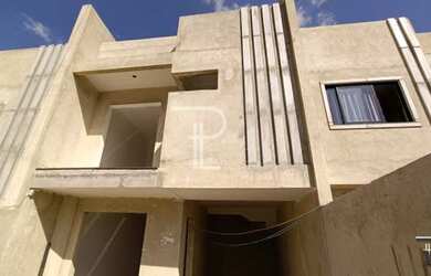 Imagem: A casa em condomínio possui 3 Dormitórios, 3 Banheiros, 2