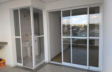 Imagem: O apartamento possui 3 Dormitórios, 2 Banheiros, 1 Vaga na