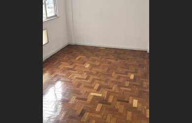 Imagem 6: Quarto e sala com vaga na escritura, vista livre na Adolpho Bergamini