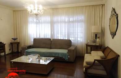 Imagem: A casa possui 4 Dormitórios, 4 Banheiros, 3 Vagas na garagem