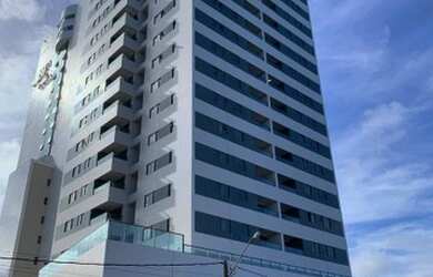 Imagem: O apartamento possui 3 Dormitórios, 1 Banheiro, 2 Vagas na